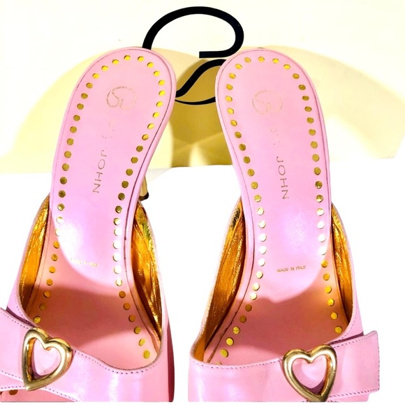 Valentine’s Special St. John pink heel sandal with gold heart accent Sz 8.5 - Picture 9 of 15